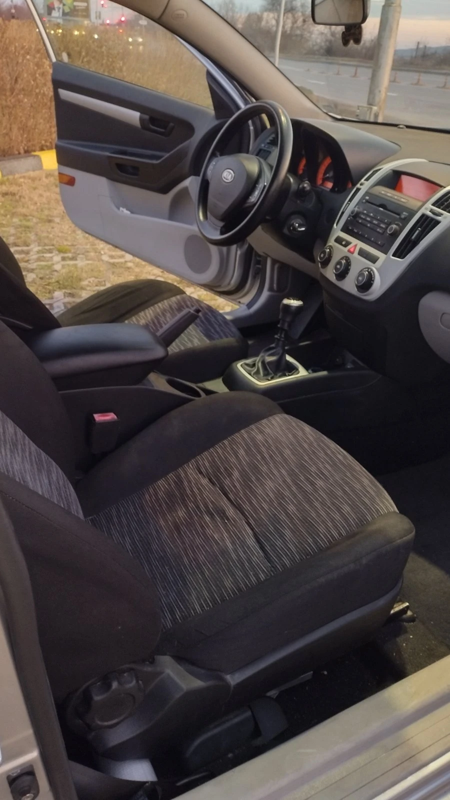 Kia Ceed, снимка 5 - Автомобили и джипове - 56724629