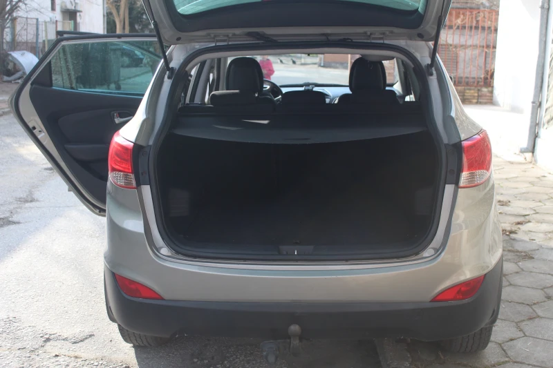 Hyundai IX35, снимка 10 - Автомобили и джипове - 48095505