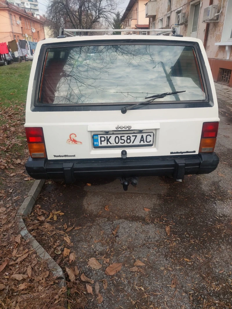 Jeep Cherokee 2100, снимка 2 - Автомобили и джипове - 48227027