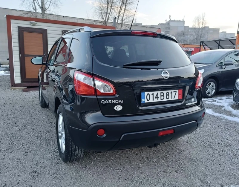 Nissan Qashqai 2.0i ТОП СЪСТОЯНИЕ , снимка 3 - Автомобили и джипове - 48656458