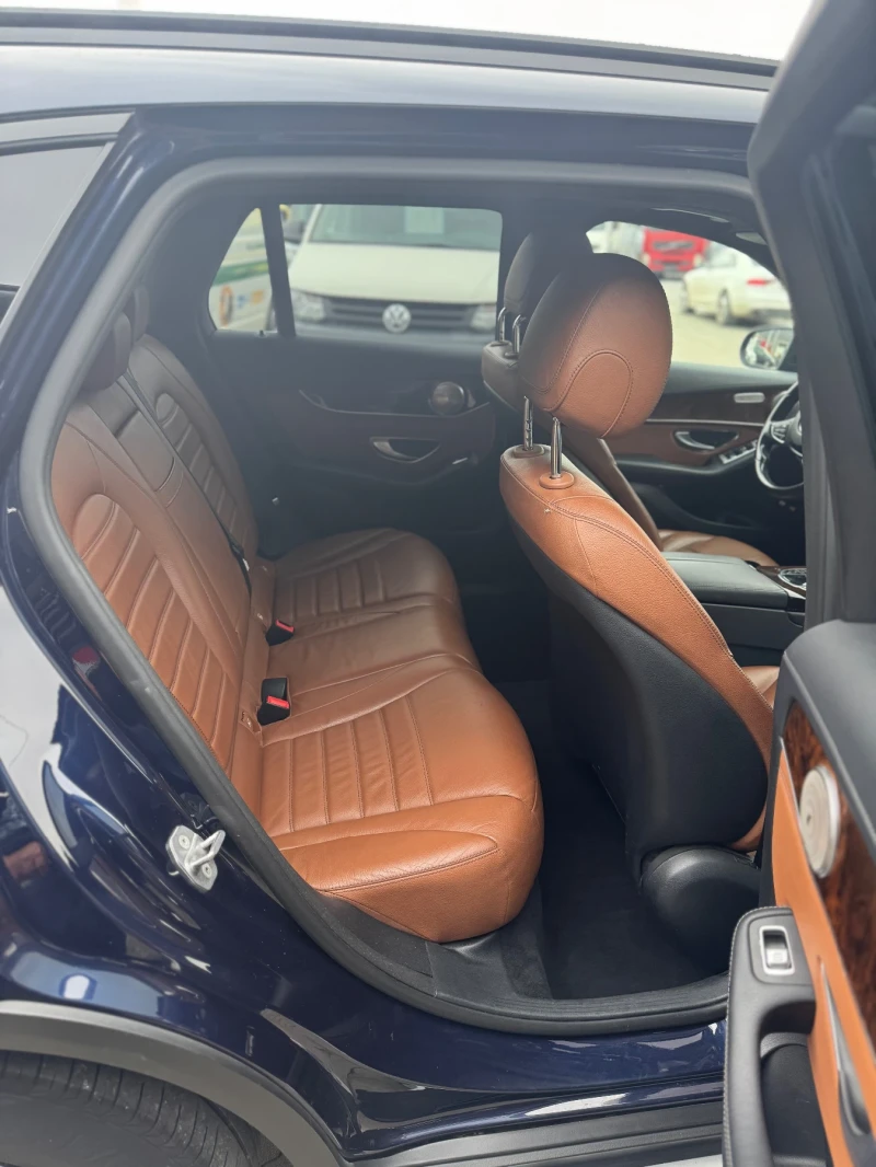 Mercedes-Benz GLC 350 AMG 4MATIC, снимка 11 - Автомобили и джипове - 52753031