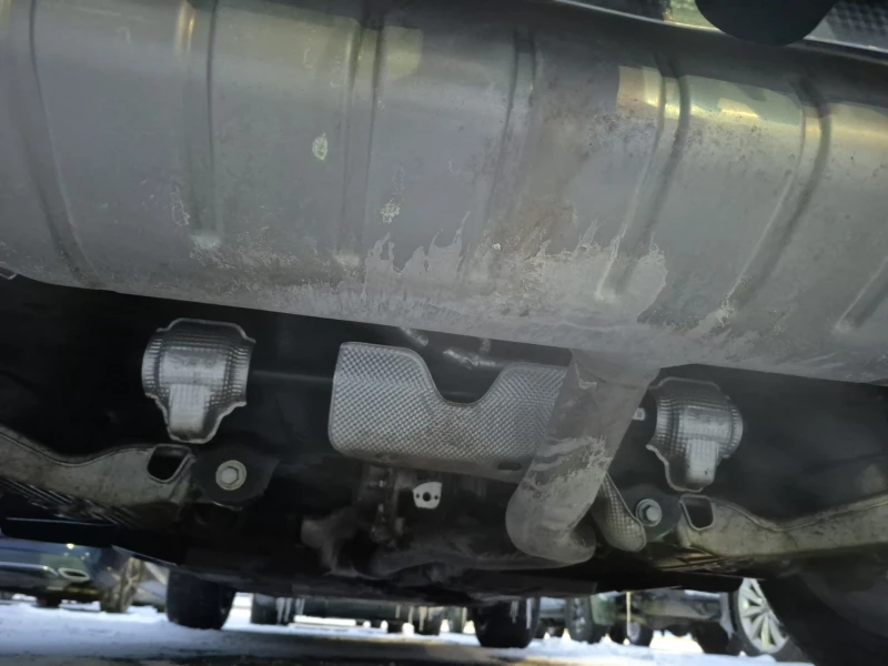 Land Rover Defender 110 X-Dynamic SE AWD, снимка 15 - Автомобили и джипове - 53170761