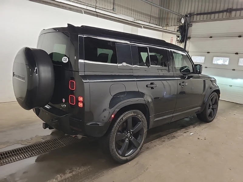 Land Rover Defender 110 X-Dynamic SE AWD, снимка 3 - Автомобили и джипове - 53170761