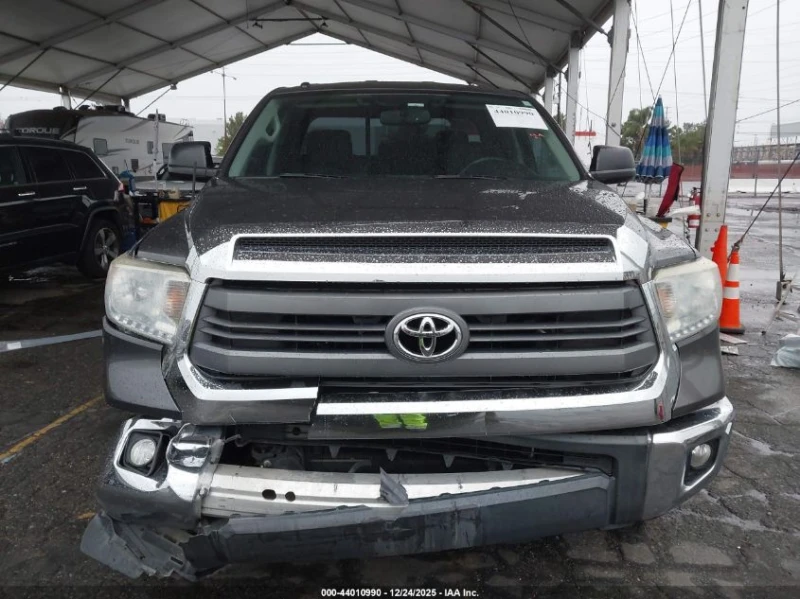 Toyota Tundra 5.7L V-8 DOHC, VVT, 381HP 4X4 Drive, снимка 4 - Автомобили и джипове - 53181954