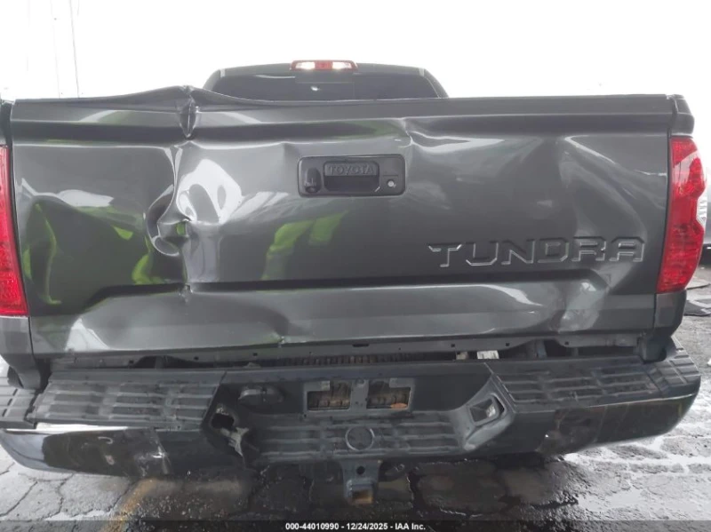Toyota Tundra 5.7L V-8 DOHC, VVT, 381HP 4X4 Drive, снимка 11 - Автомобили и джипове - 53181954
