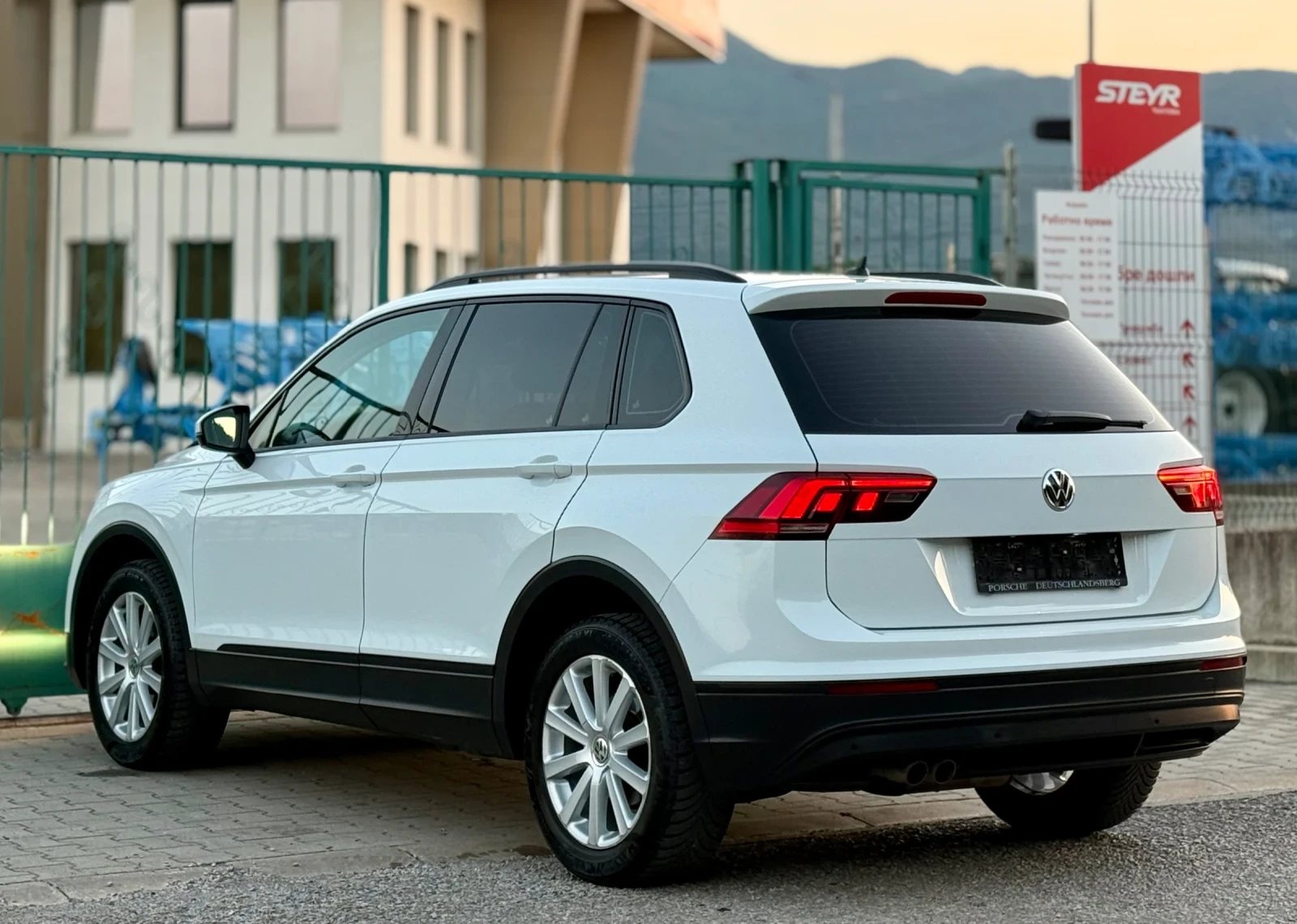 VW Tiguan 2.0TDi~150hp~4MOTION~ДИСТРОНИК - изображение 7