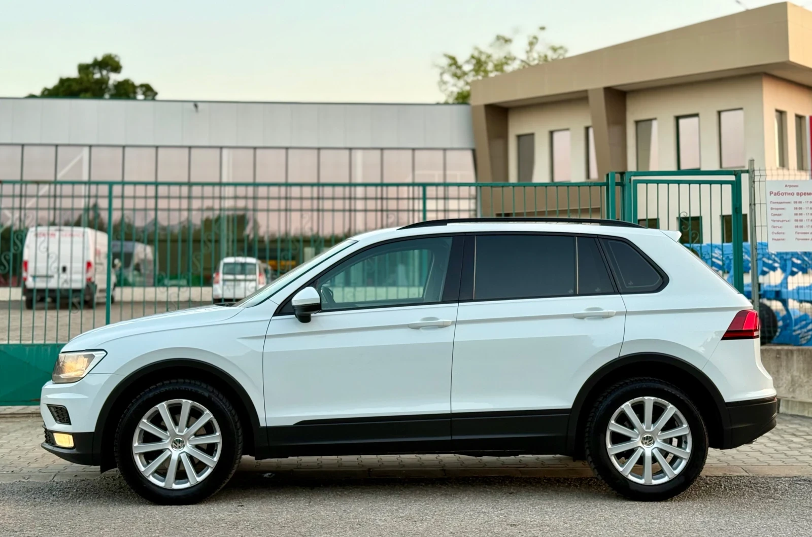 VW Tiguan 2.0TDi~150hp~4MOTION~ДИСТРОНИК - изображение 8