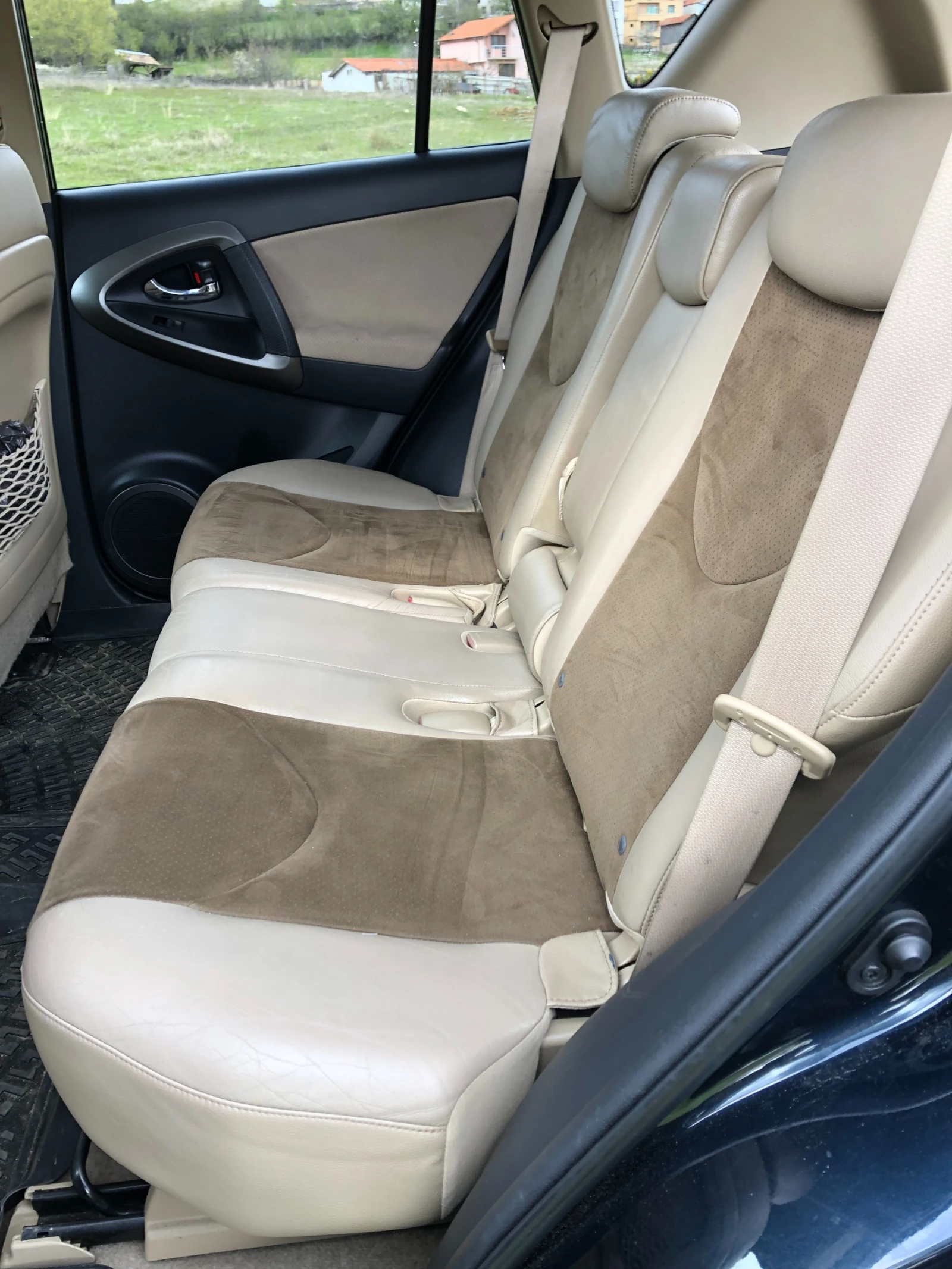 Toyota Rav4  - изображение 9