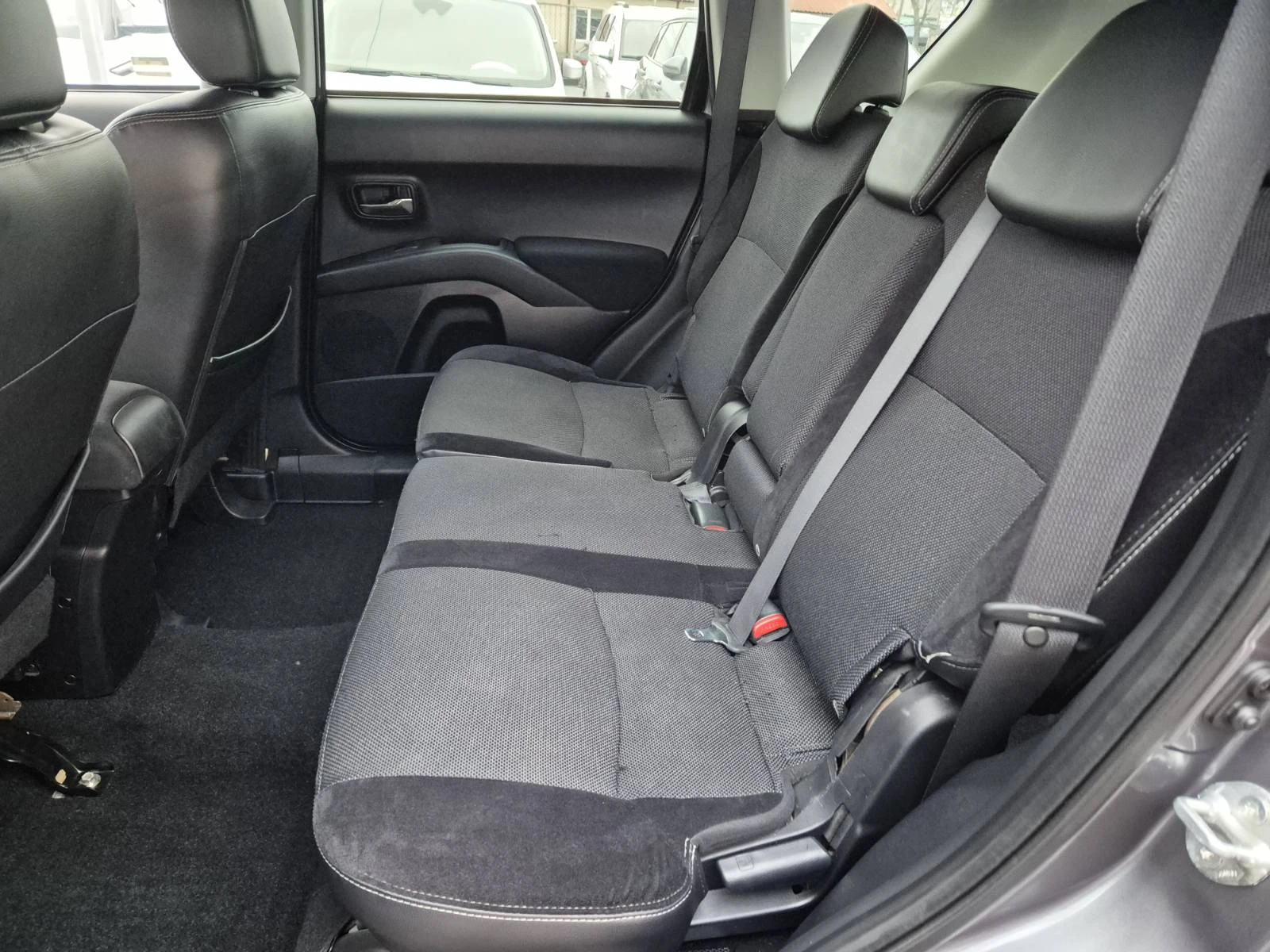 Citroen C-Crosser 2.2D-4X4 | Mobile.bg � ����������� 14