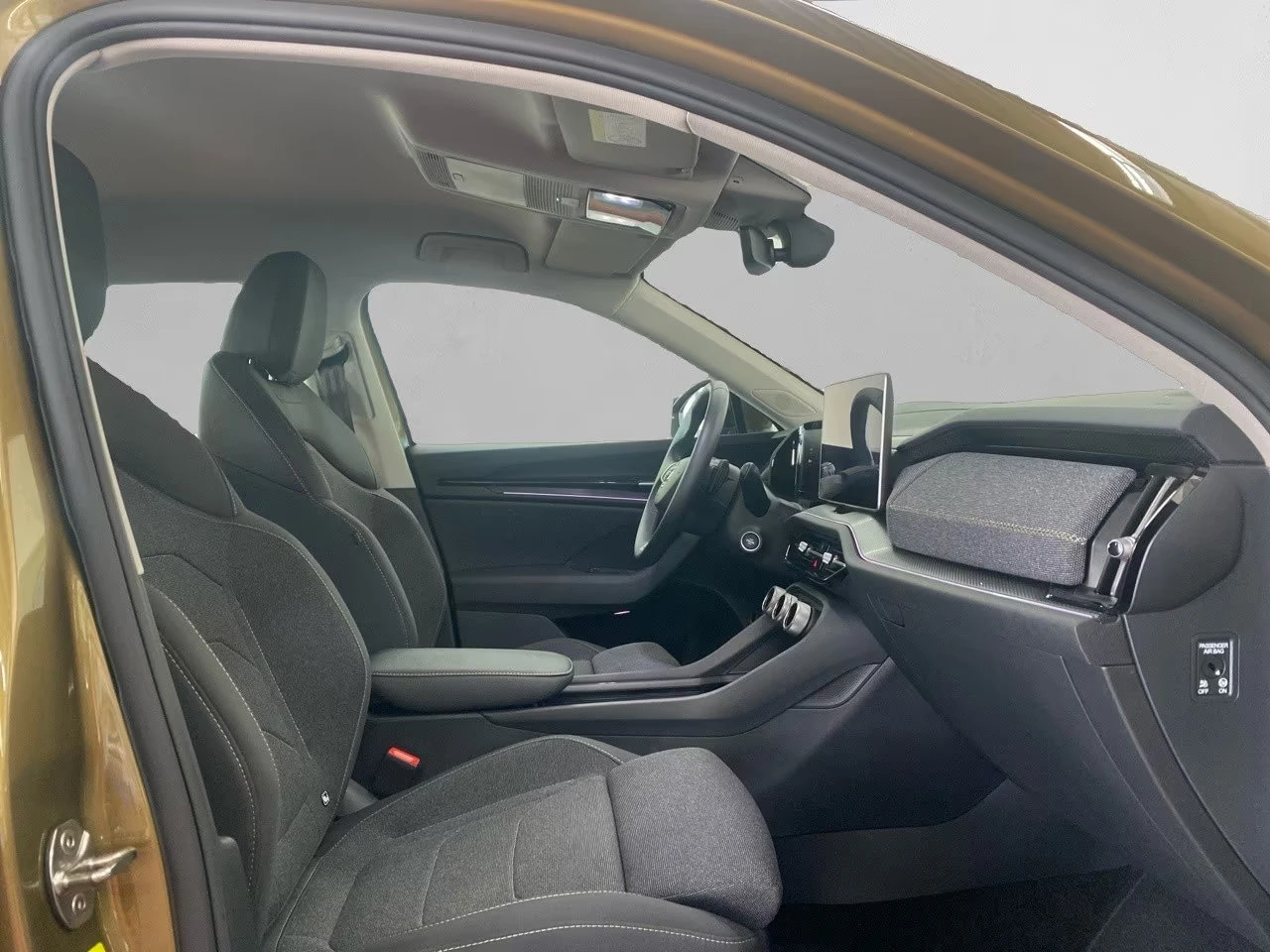 Skoda Kodiaq 2.0/150HP/SELECT/NAVI/CAM/LED/153z, снимка 13 - Автомобили и джипове - 53825812