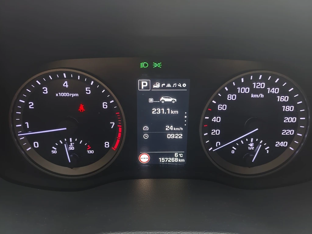 Hyundai Tucson 1.6 T-GDI, снимка 10 - Автомобили и джипове - 53938037