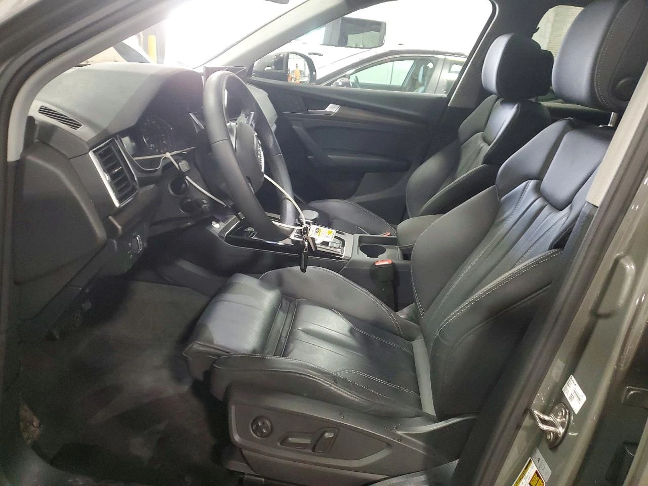 Audi Q5 2.0l Premium 45, снимка 7 - Автомобили и джипове - 54072471