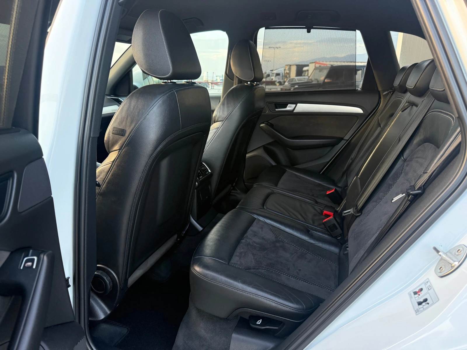 Audi Q5 2.0TDI Quattro Собствен лизинг !!!, снимка 12 - Автомобили и джипове - 54523146