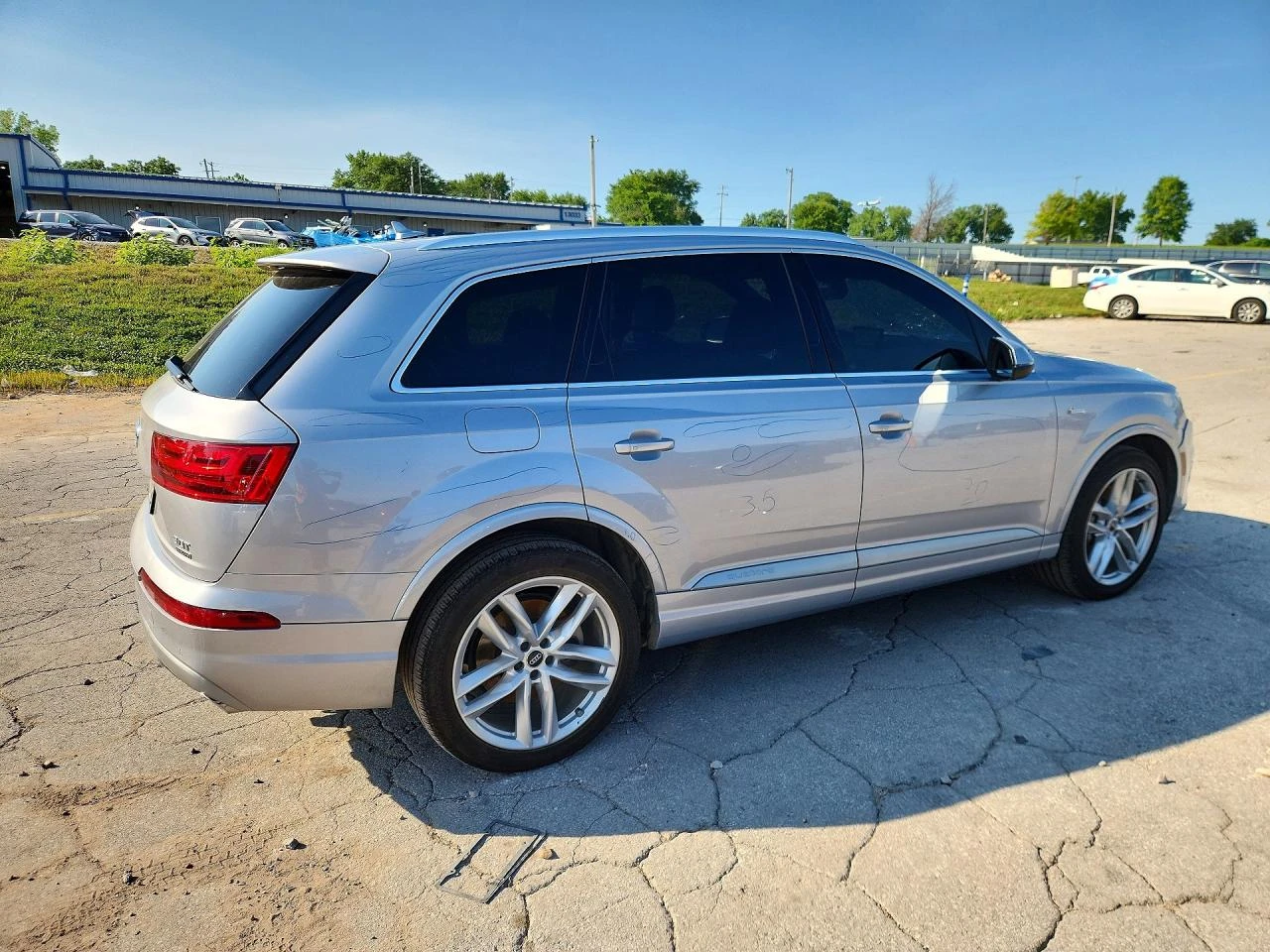 Audi Q7 3.0l Prestige, снимка 3 - Автомобили и джипове - 55093925