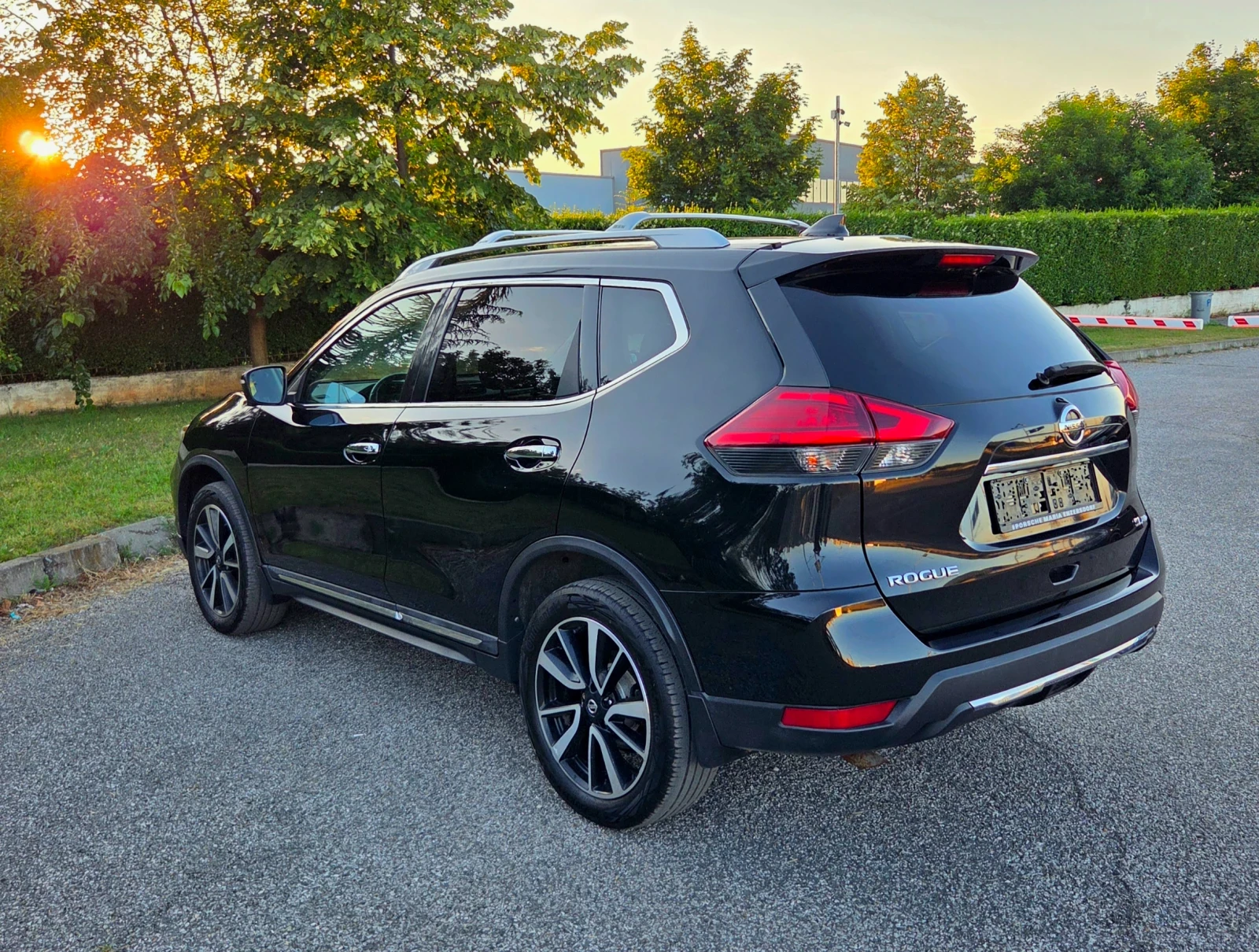 Nissan X-trail Rogue SL Platinum AWD Carfax (става на газ), снимка 4 - Автомобили и джипове - 55328510