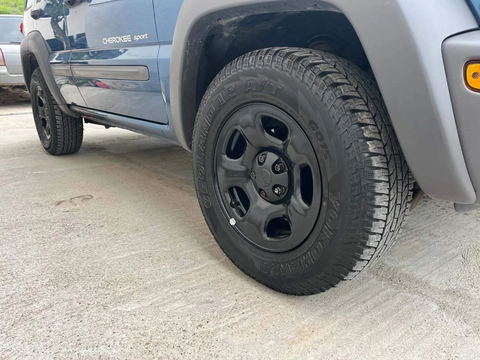 Jeep Cherokee, снимка 11 - Автомобили и джипове - 55531792