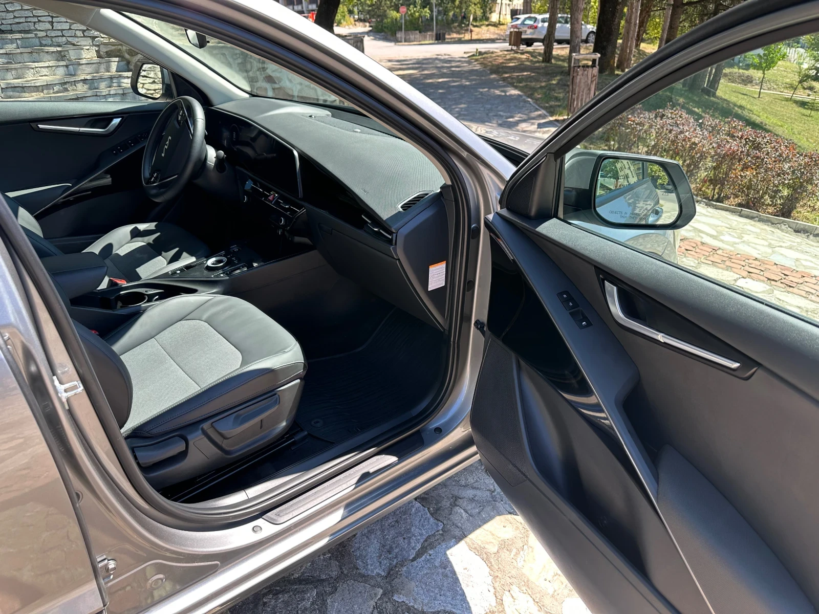 Kia Niro Wind+ Европейска Навигация, снимка 6 - Автомобили и джипове - 55679968