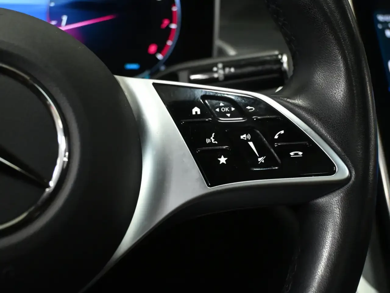 Mercedes-Benz GLC, снимка 15 - Автомобили и джипове - 56183861