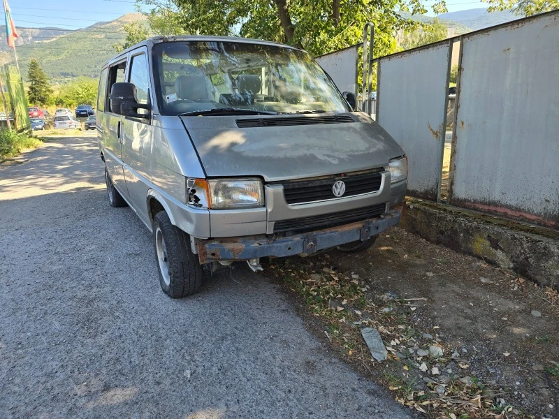 VW T4 2.4 МУЛТИВАН, снимка 1 - Бусове и автобуси - 46729315