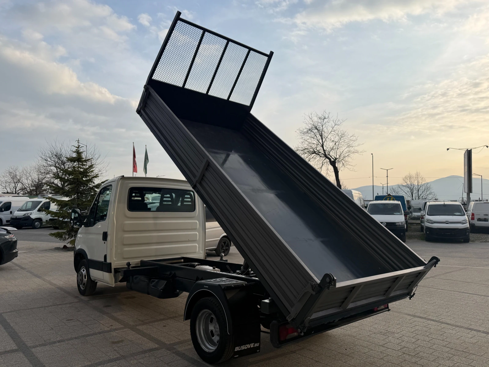Iveco Daily 35C15 3.0HPI до 3.5т. 3.90м. , снимка 8 - Бусове и автобуси - 53877483