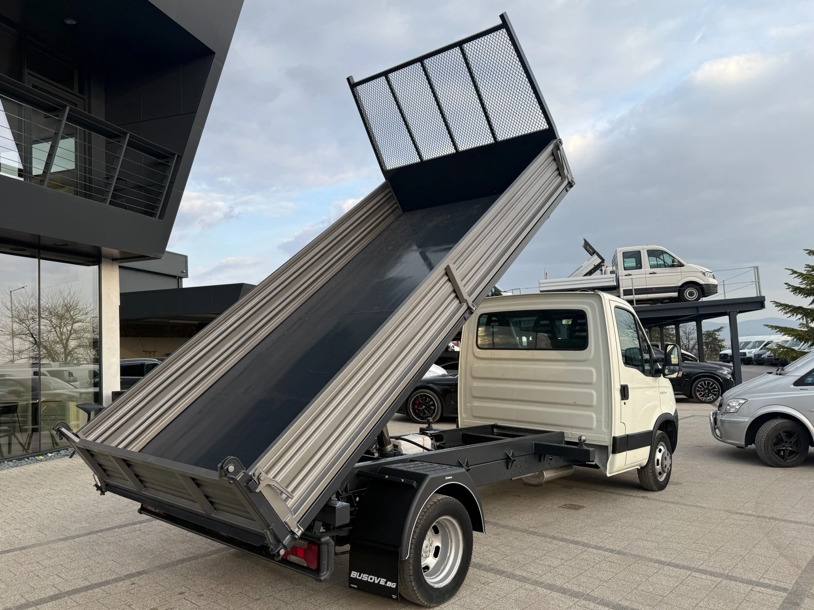 Iveco Daily 35C15 3.0HPI до 3.5т. 3.90м. , снимка 10 - Бусове и автобуси - 53877483