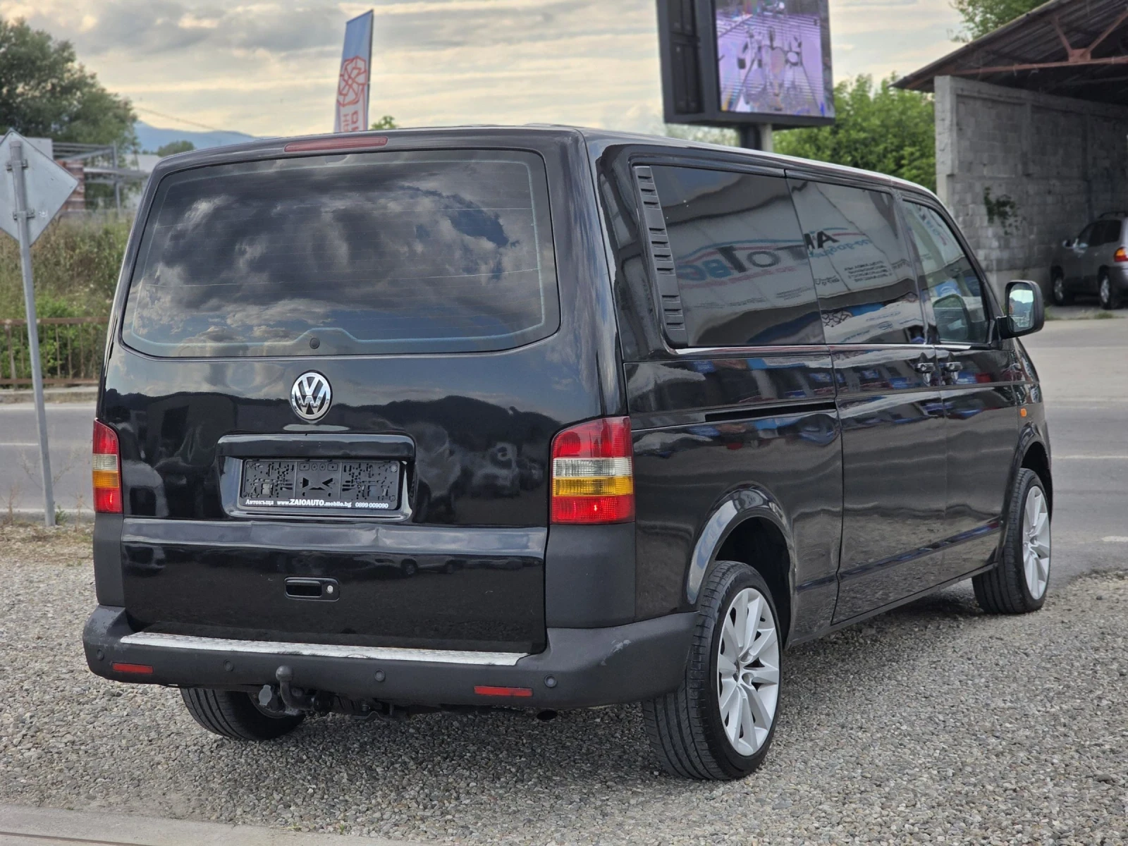 VW Transporter 2.5 TDI 174 k.c. 4 + 1 , снимка 5 - Бусове и автобуси - 55192711