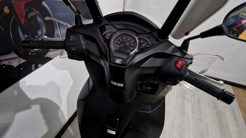 Honda Sh 300cci 2016г.ABS!Start-Stop! , снимка 16 - Мотоциклети и мототехника - 48484933