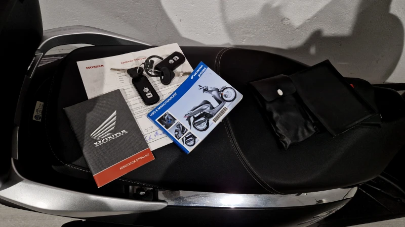 Honda Sh 300cci 2016г.ABS!Start-Stop! , снимка 15 - Мотоциклети и мототехника - 48484933