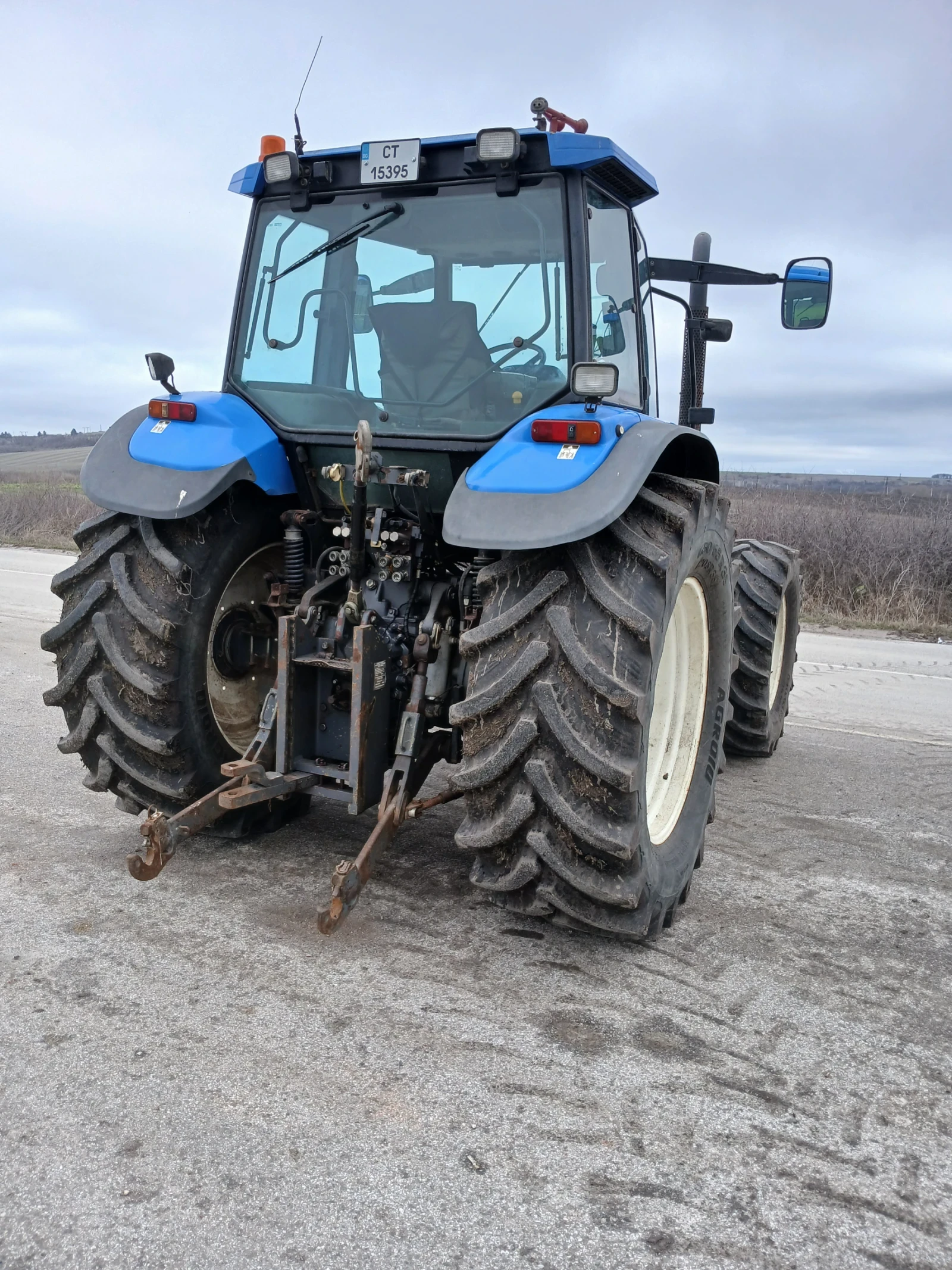 Трактор New Holland ТМ165, снимка 2 - Селскостопанска техника - 55680738