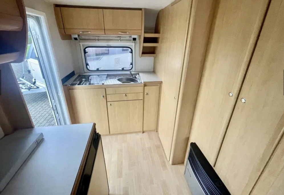 Каравана Beyerland Sprinter 350 - изображение 10
