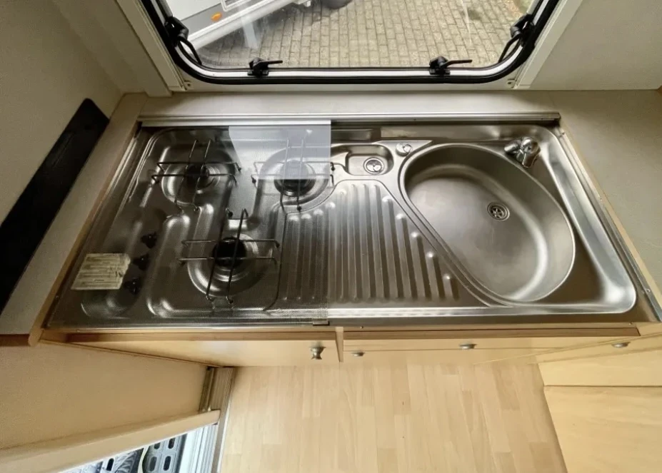 Каравана Beyerland Sprinter 350 - изображение 6