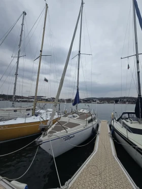 Ветроходна лодка Dehler Delanta 75, снимка 3