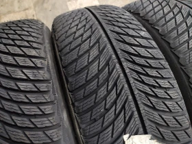 Гуми Зимни 235/65R17, снимка 4