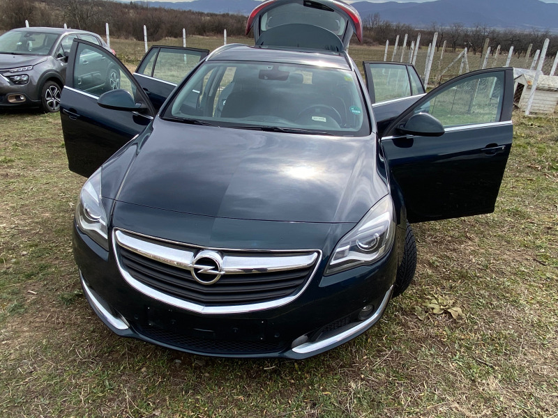 Opel Insignia Sports Tourer, снимка 5 - Автомобили и джипове - 44784640