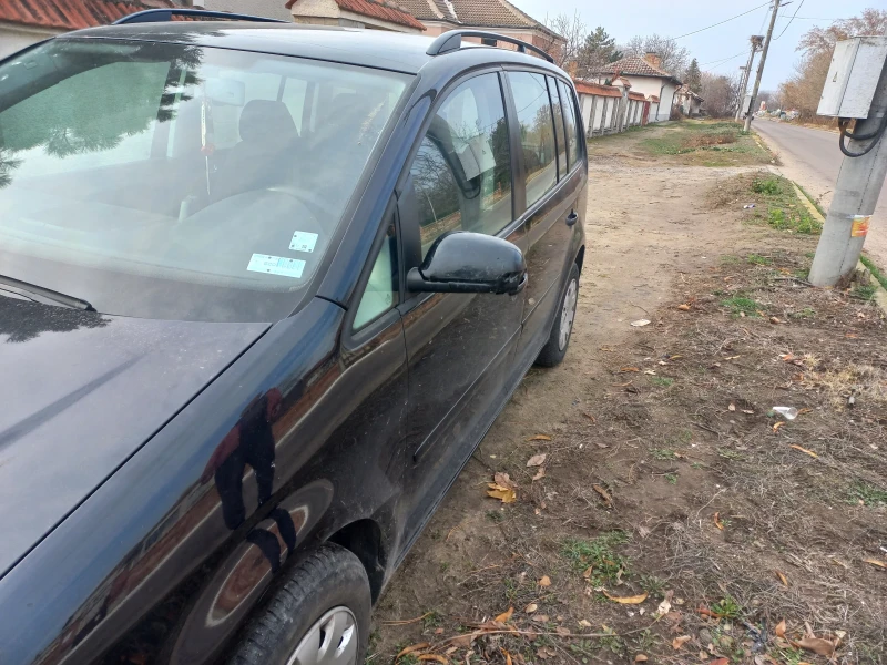 VW Touran 1.9TDI, снимка 7 - Автомобили и джипове - 48632680