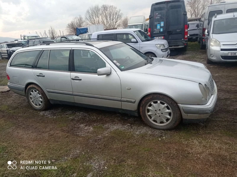 Mercedes-Benz E 300 3.0 td 177кс, снимка 5 - Автомобили и джипове - 49632214