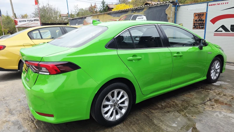 Toyota Corolla 1.8Hybrid* Подготвена за Такси , снимка 8 - Автомобили и джипове - 52163014