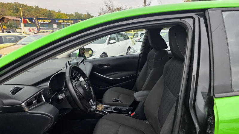 Toyota Corolla 1.8Hybrid* Подготвена за Такси , снимка 7 - Автомобили и джипове - 52163014