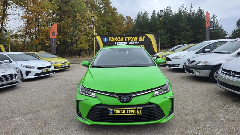Toyota Corolla 1.8Hybrid* Подготвена за Такси , снимка 3 - Автомобили и джипове - 52163014