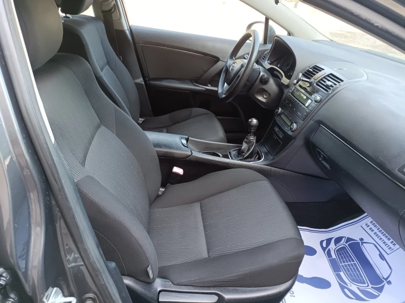 Toyota Avensis 1, 8 бензин, снимка 10 - Автомобили и джипове - 52399710