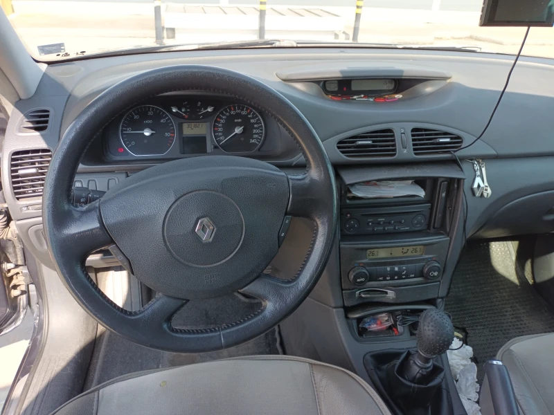 Renault Laguna, снимка 14 - Автомобили и джипове - 52795712