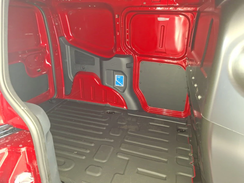 Ford Courier VAN TREND BEV , снимка 11 - Автомобили и джипове - 53010331