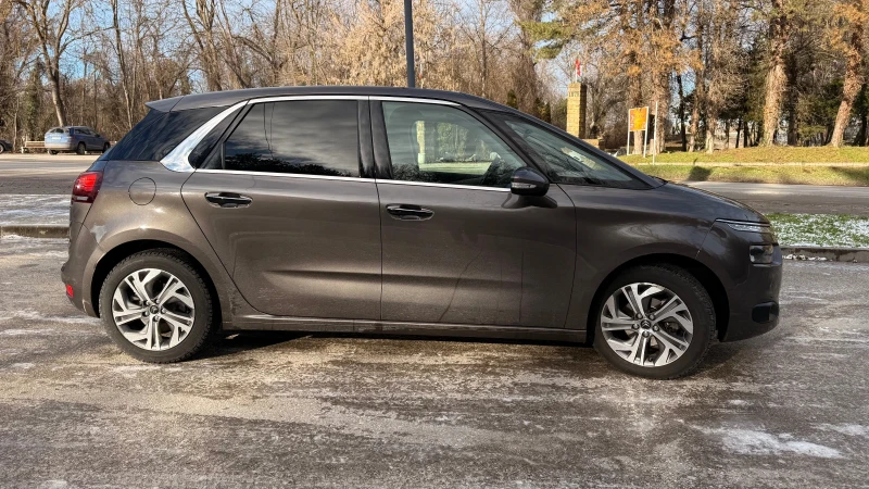Citroen C4 Picasso, снимка 9 - Автомобили и джипове - 53046180
