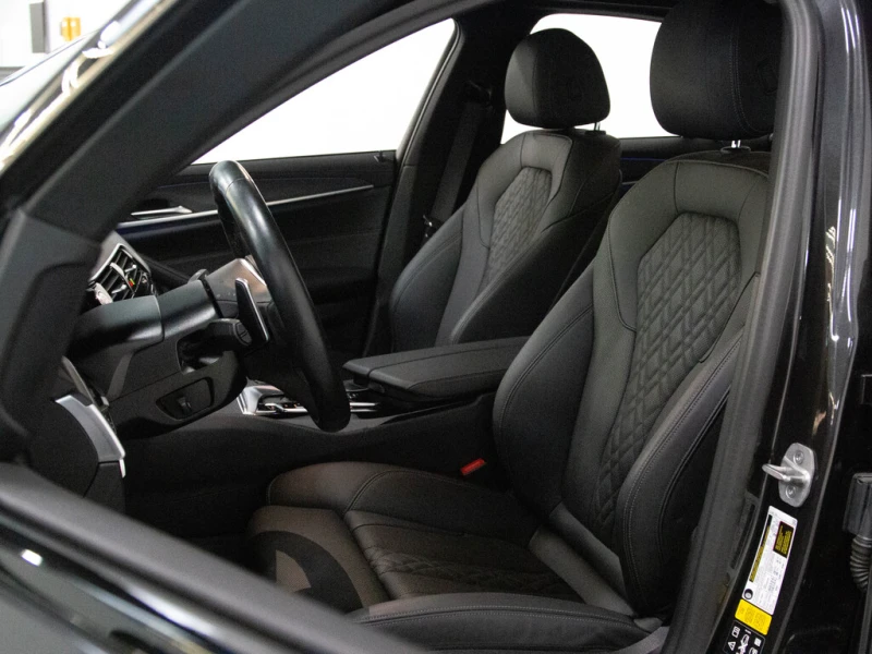 BMW 530 M SPORT CARFAX АВТО КРЕДИТ , снимка 11 - Автомобили и джипове - 53247901