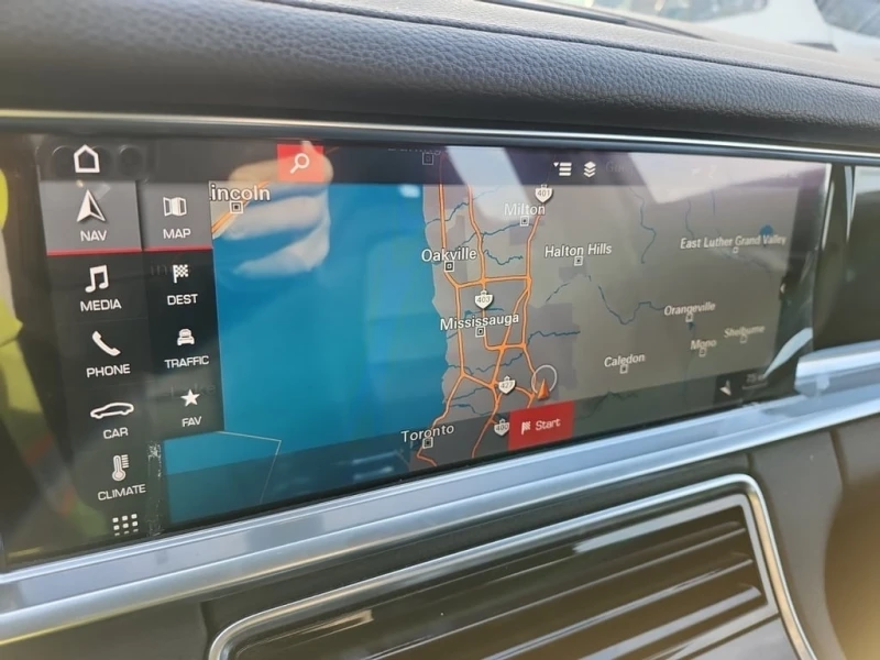 Porsche Panamera * Base / 4 * CARFAX * БЕЗ ПЪРВОНАЧАЛНА ВНОСКА, снимка 10 - Автомобили и джипове - 53336750