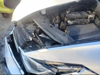 VW Golf 2.0D DSG, снимка 9 - Автомобили и джипове - 52871862