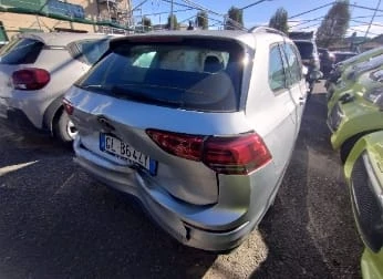 VW Golf 2.0D DSG, снимка 4 - Автомобили и джипове - 52871862