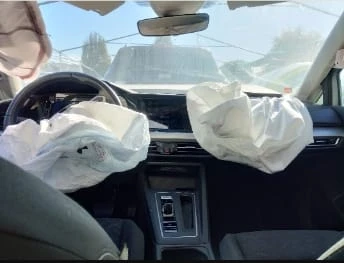 VW Golf 2.0D DSG, снимка 7 - Автомобили и джипове - 52871862