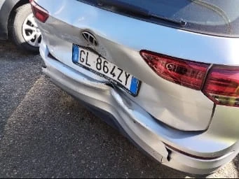 VW Golf 2.0D DSG, снимка 6 - Автомобили и джипове - 52871862