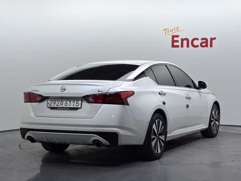 Nissan Altima Special Edition 2.5 Бензин, снимка 2 - Автомобили и джипове - 55809432